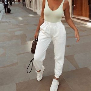 Sla the label white joggers